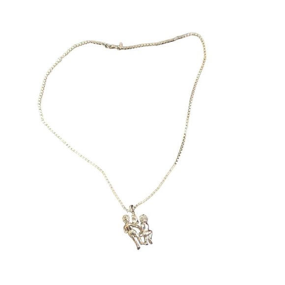 Monet Gemini Zodiac Pendant Necklace Silver Tone 16" I Two Figures - Picture 8 of 9